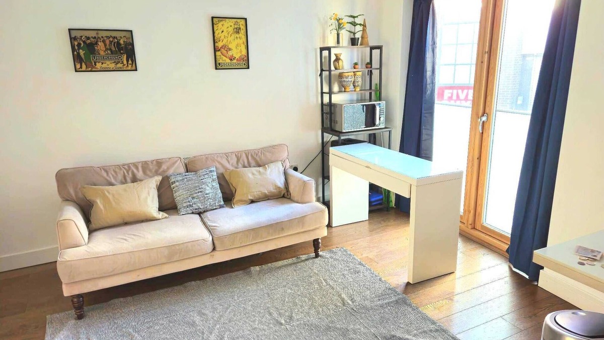 Coldharbour Apartment | Ubran Oasis: Brixton Escape