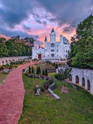 Helen Bed & Breakfast | Uhuburg Castle