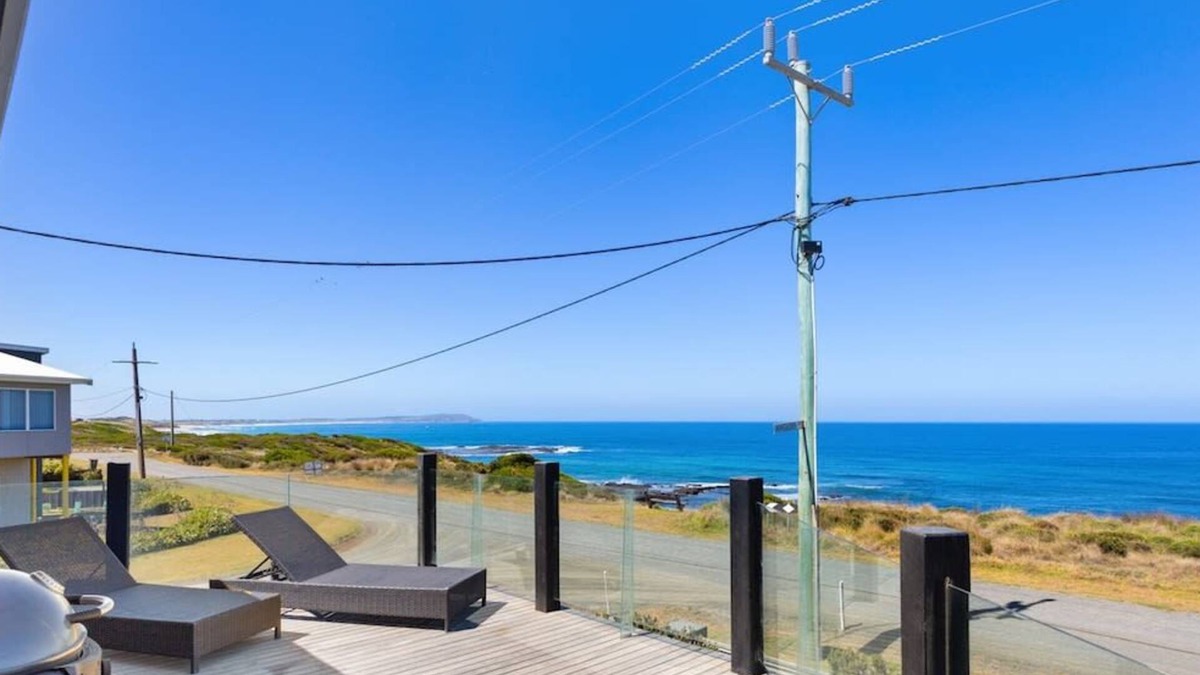 Sunderland Bay House | Ultimate Beachfront Retreat