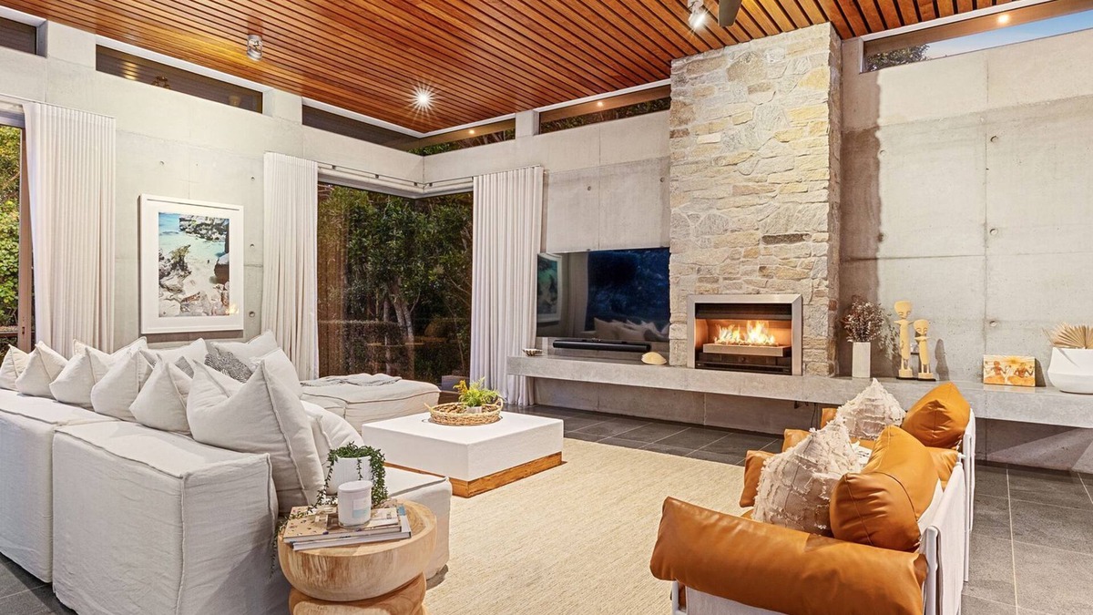 Kingscliff House | Ultimate Beachfront Escape with Pool