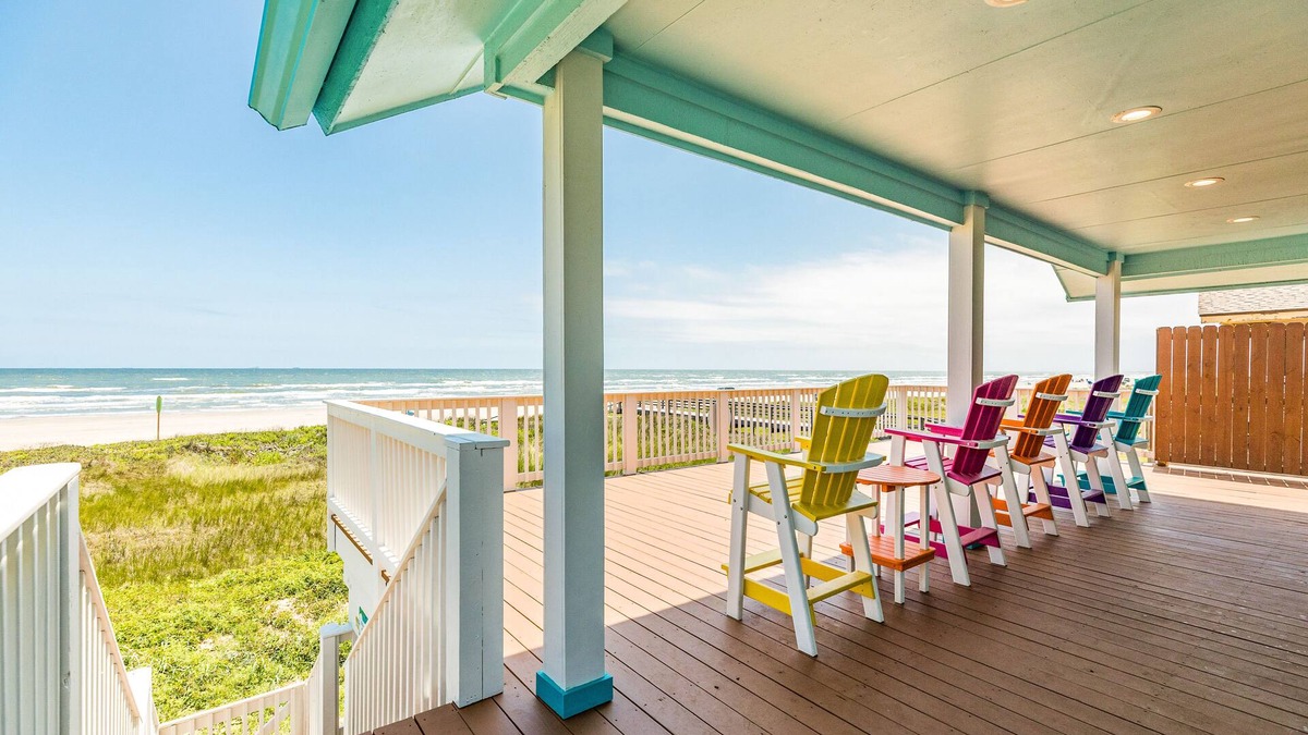 Freeport House | Ultimate | Beachfront | Large Deck | Pet Paradise