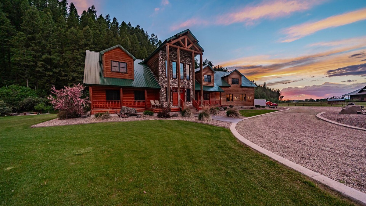 Swan Valley Cabin | Ultimate Idaho Mountain Lodge - Hike, Bike, Ski, Boat, FlyFish, Theater Rm, 4-16