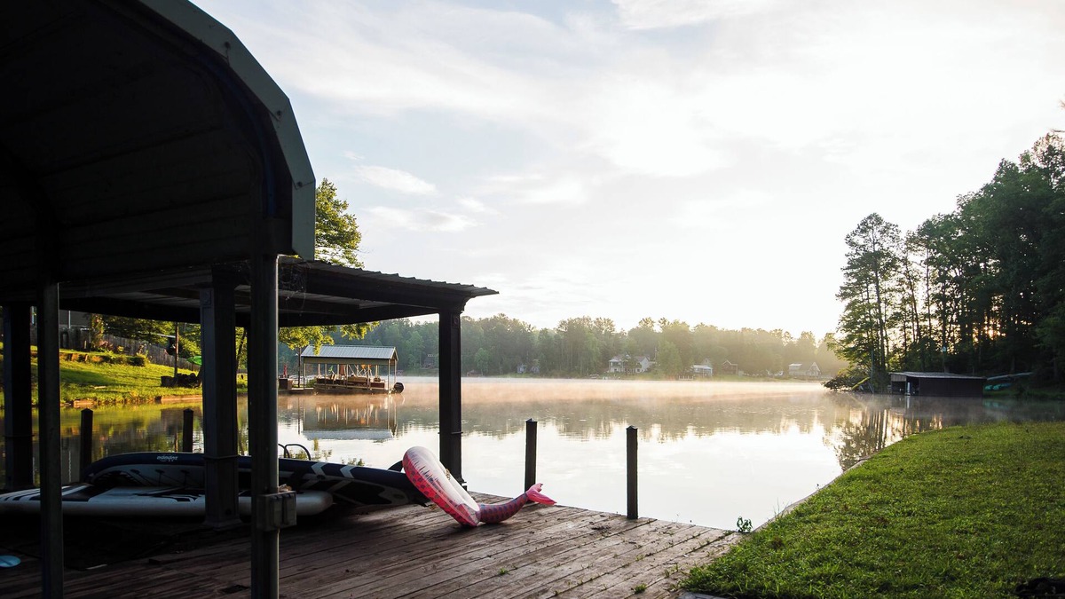 Oconee County House | Ultimate Lakefront Getaway for Large Groups, 4000 sq ft & Private Dock