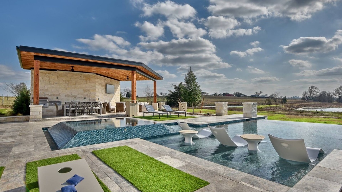 Round Top Villa | Ultimate Luxury Villa at Element Ranch - 5 Min. to Round Top