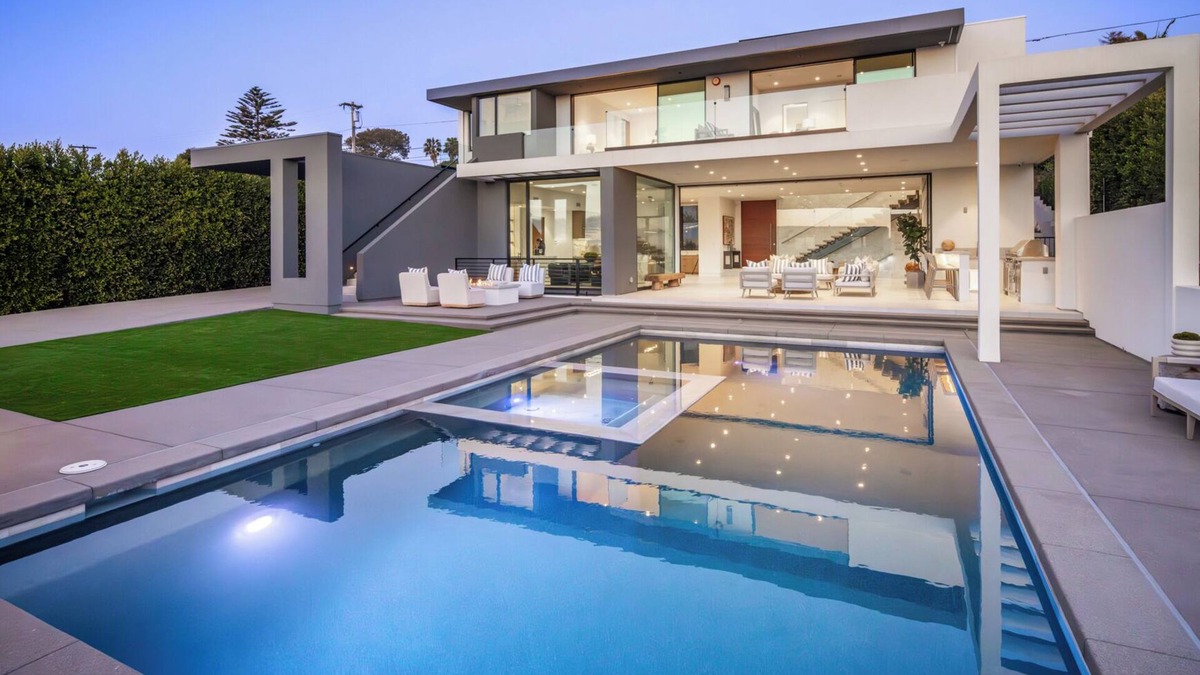 Solana Beach House | Ultra-Luxe Smart Estate w/Pool, Sauna & Casita Near the Beach