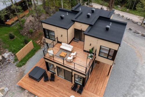 La Conception Ski Chalet | Ultra Luxurious Modern Chalet Private Jacuzzi