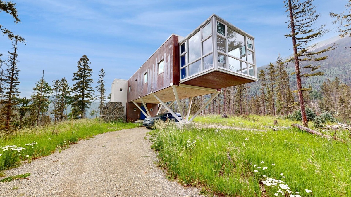 Taos Ski Valley House | Ultra-Modern Home | Sunroom with Big Views | Walk to Kachina Lift