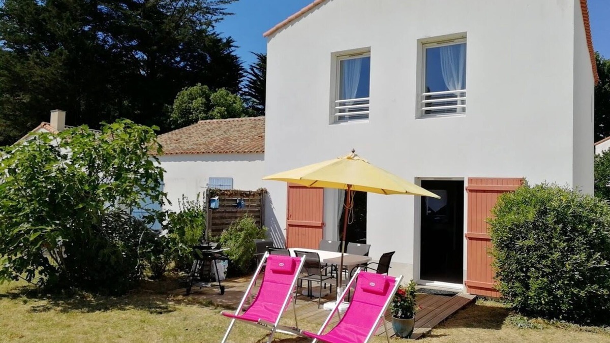 Olonne-sur-Mer House | Un air de Vacances : Plage de Sauveterre, Piscine et Forêt