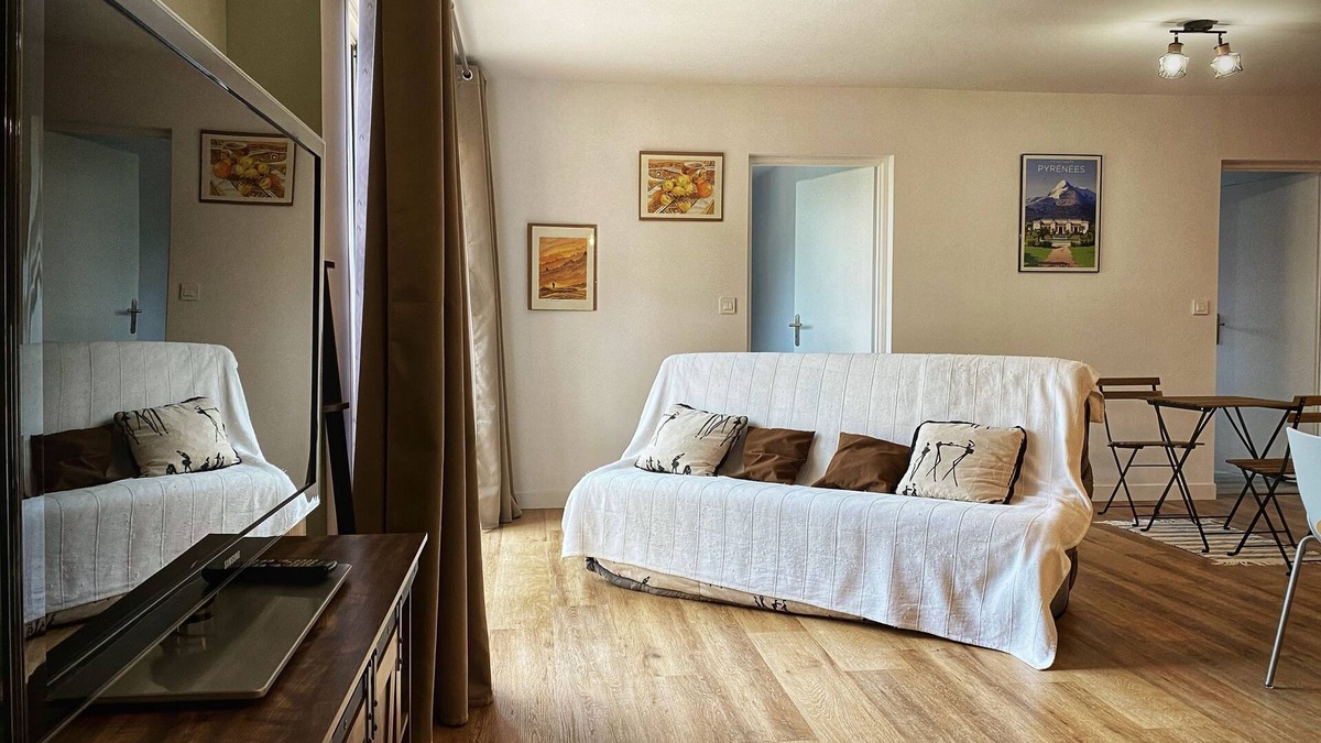 Ganties Apartment | Un Ancien Fenil Tranformé en Loft Situé Dans une Ancienne Ferme Commingeoise