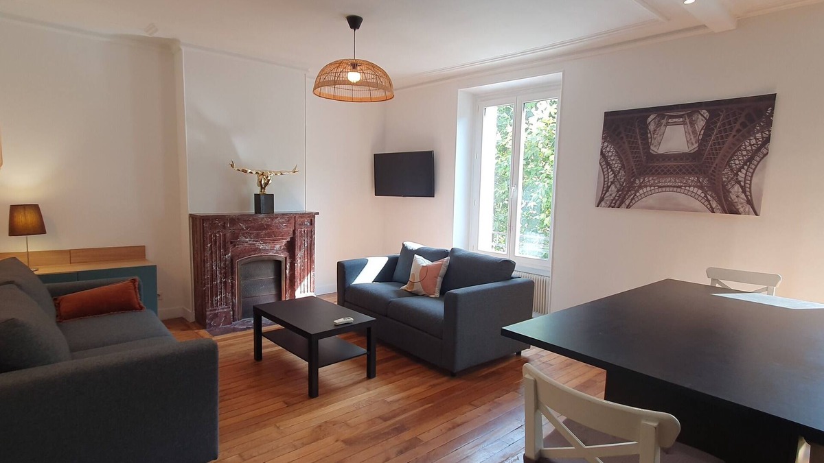 Charenton-le-Pont Apartment | Un Appartement Confortable Pour un Séjour Idéal à Paris !