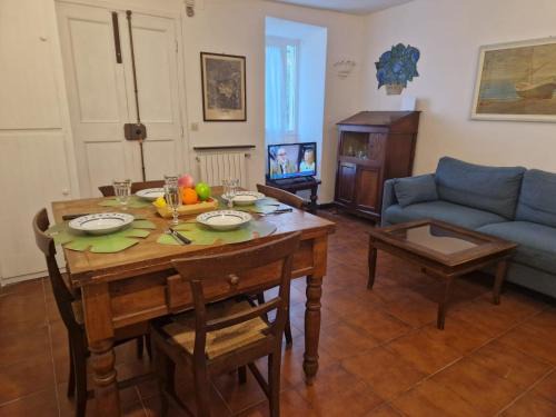 San Rocco Apartment | Un Giardino Su Camogli by Holiday World