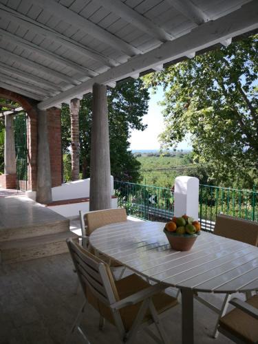 Naso Apartment | Un'oasi tra i limoni