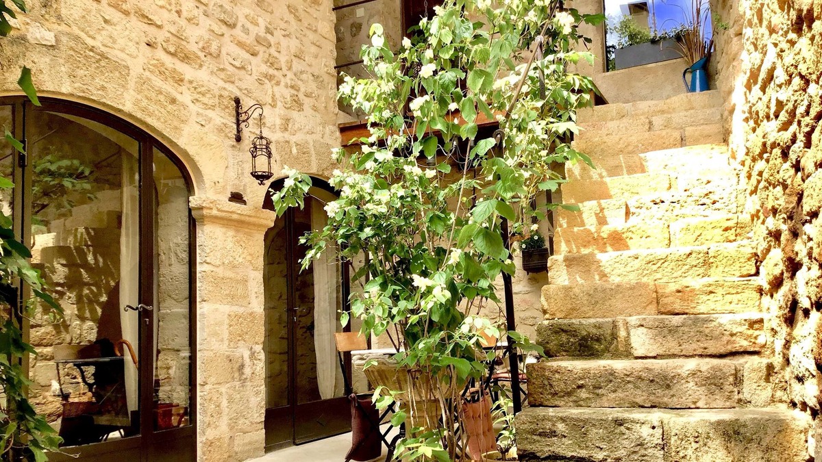 Ansouis House | Un Patio en Luberon