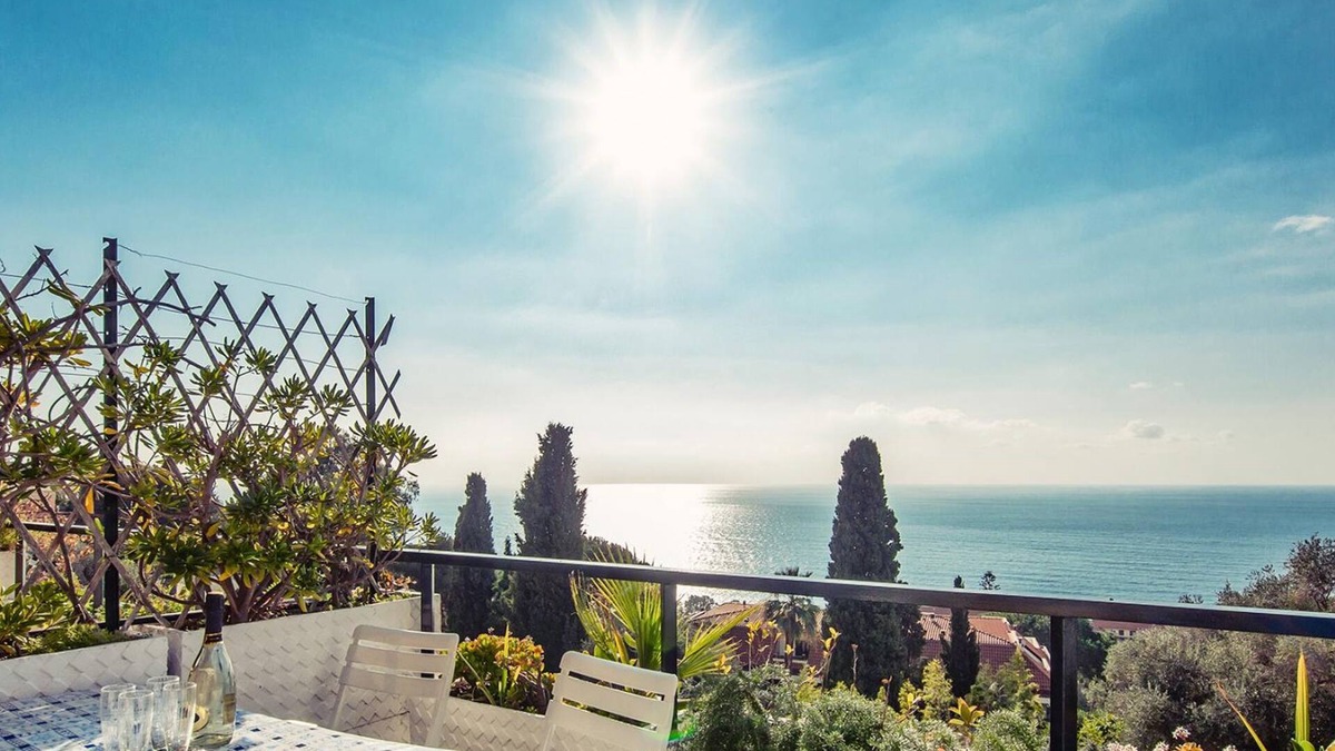 Ospedaletti Apartment | Una Terrazza sul Golfo di Ospedaletti by Wonderful Italy