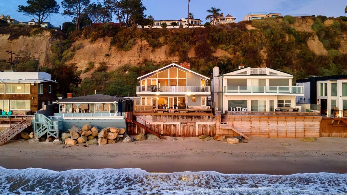 Capistrano Beach House | Unbeatable Beachfront Bliss w/Ocean Views, Luxe Interiors & Patio | Beach Road