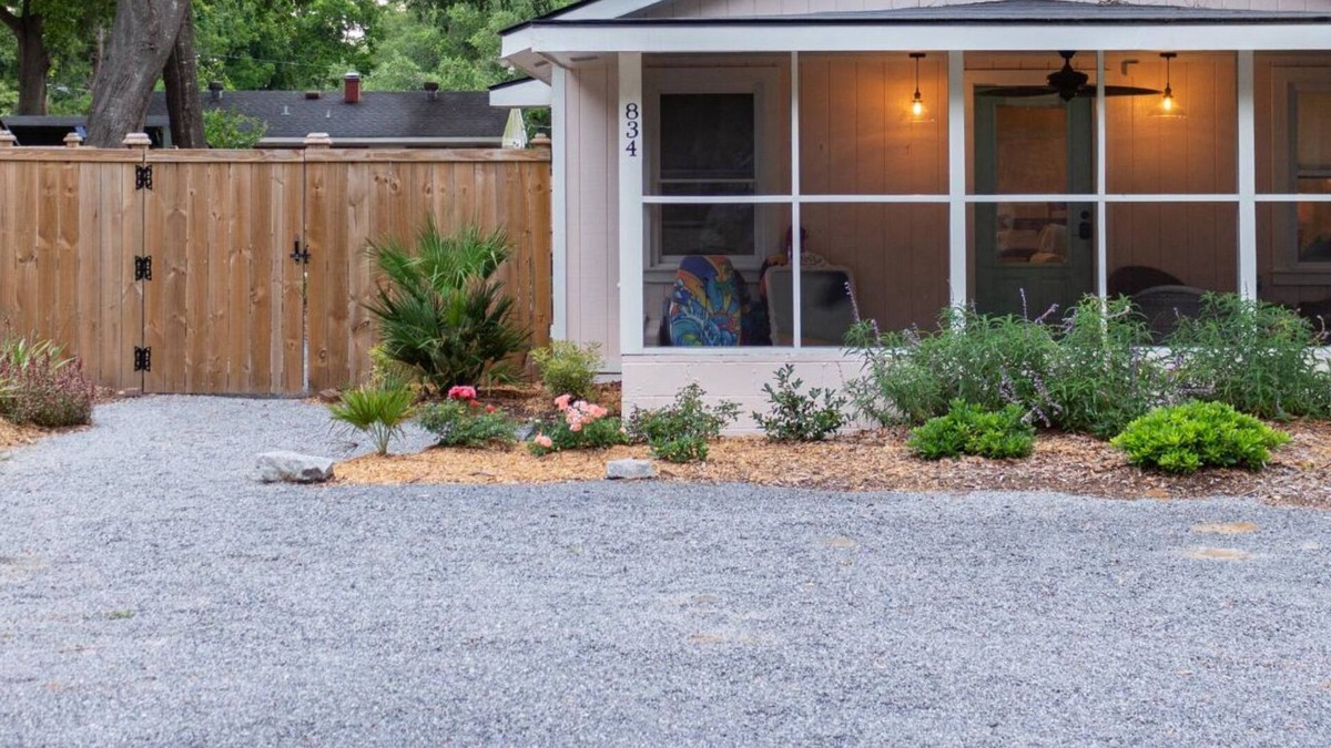 Mount Pleasant House | Unbeatable Location - Beaches & DT - Kid Friendly