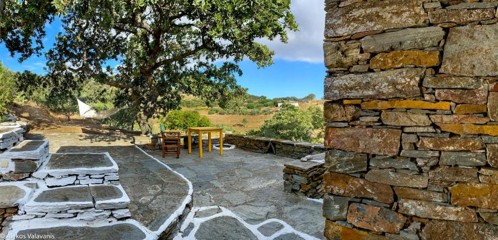 Kea House | Under Royal Oaks