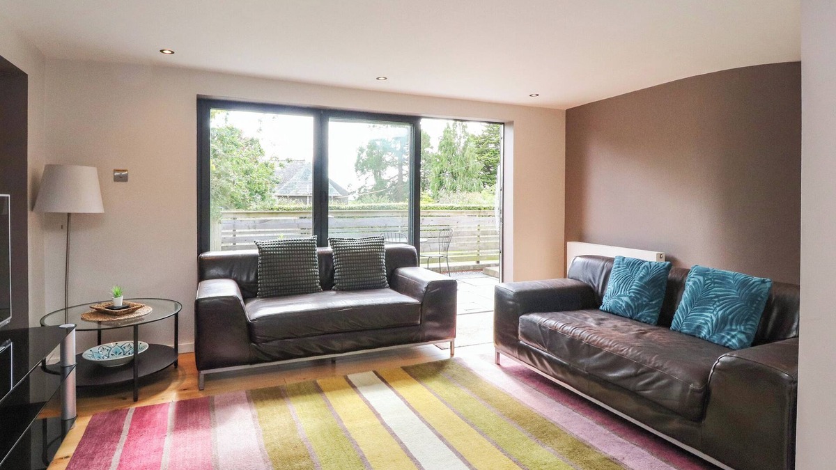 Burton Cottage | UNDERFELL, pet friendly, with a garden in Burton-In-Kendal