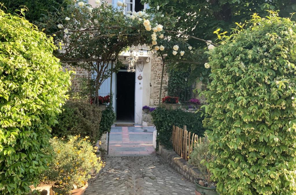 Gallician House | Une Maison dans un Mas