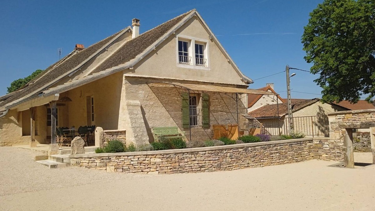 Ozenay House | Une Pause à Outry - Ozenay