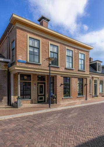 Ferwerd Bed & Breakfast | Unieke Bed en Breakfast met historisch verhaal in Ferwert De K roon van Marijn