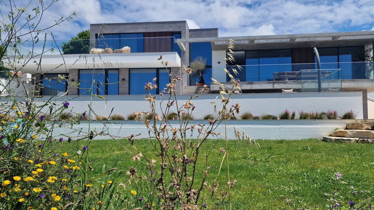 Caldas da Rainha Villa | Unieke Villa met 4 Slaapkamers en Uitzicht op de de Grootste Lagune van Portugal