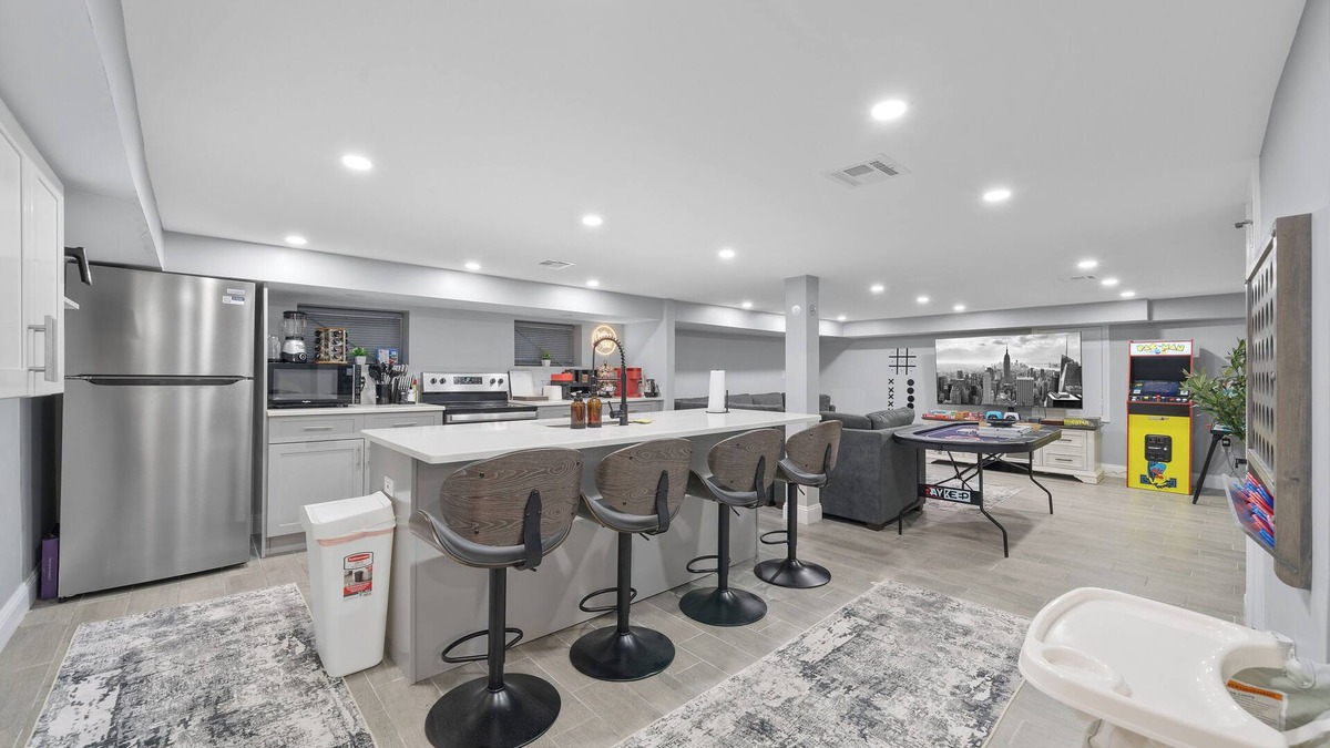Union Apartment | Union Oasis: Hot Tub, Grill, Gym, Games, Massage chair, EWR 10min, NYC 30 min