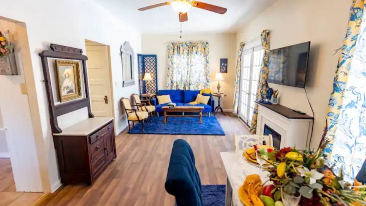 Mesilla Park House | Unique 1-bedroom casita in Mesilla Park with hot tub