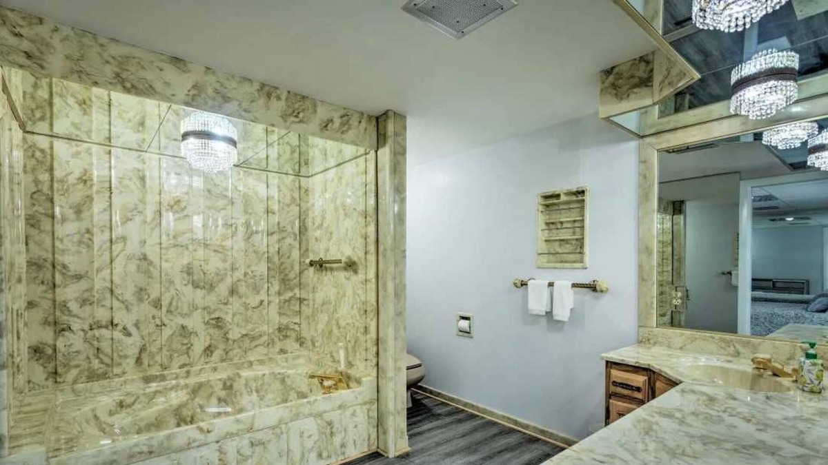 Seekonk Apartment | Unique 1970s glam unit