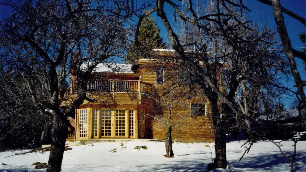 West Point House | Unique, 2.5-floor all-wood house and guest cottage on a 35-acre estate