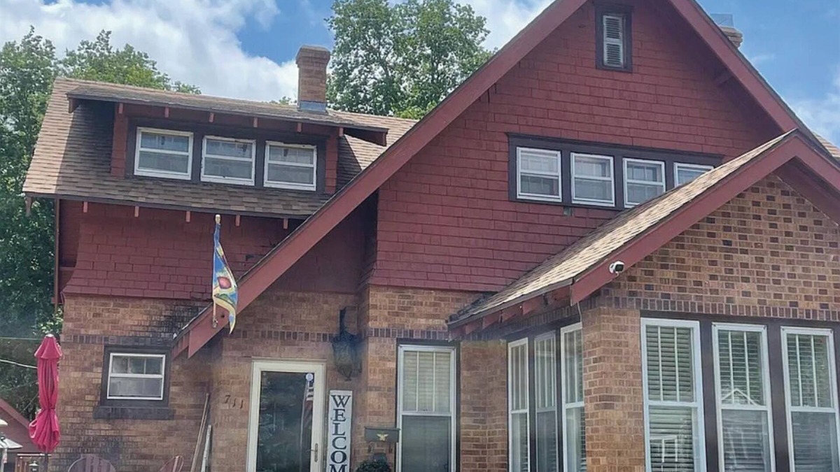 Yankton House | Unique 4-bedroom house with private patio - walking distance to downtown Yankton