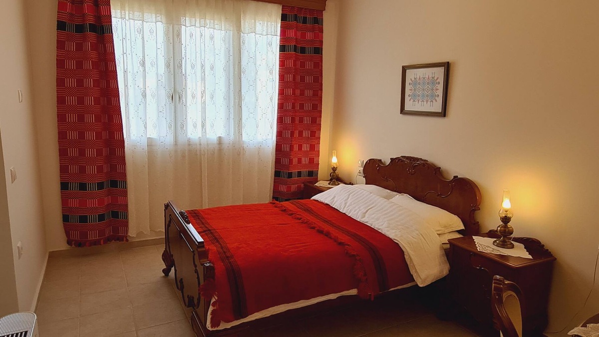 Anogia Apartment | Unique antique decorated Studio Mesili for 2 in Anogia-Crete.