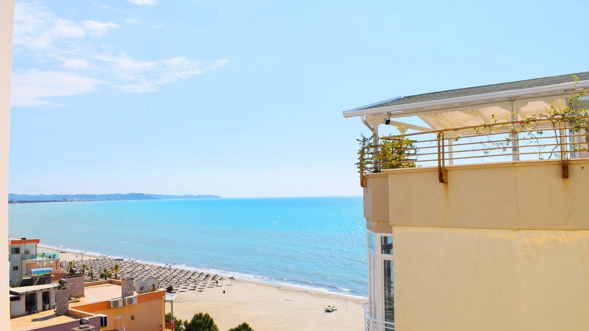 Golem Apartment | Unique apartment entirely renovated and masterfully placed 40m from the beach!