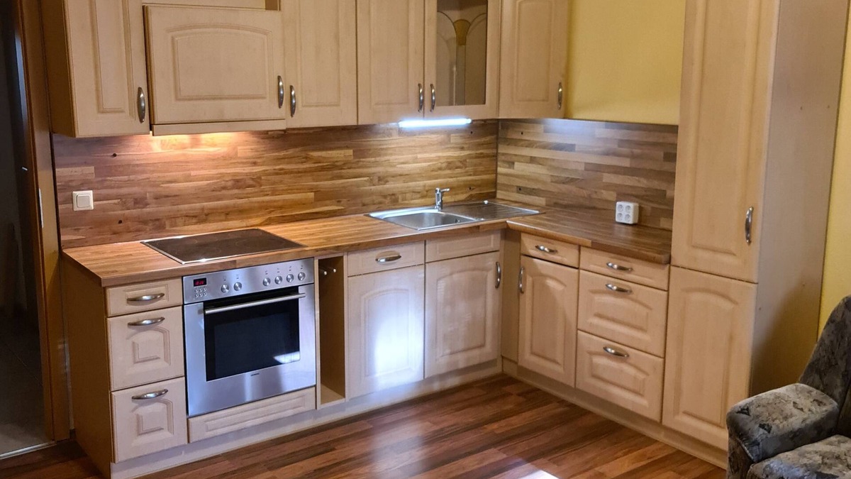 Suhl Apartment | Unique closeness to nature, pets welcome, suburban location - 4km from the center