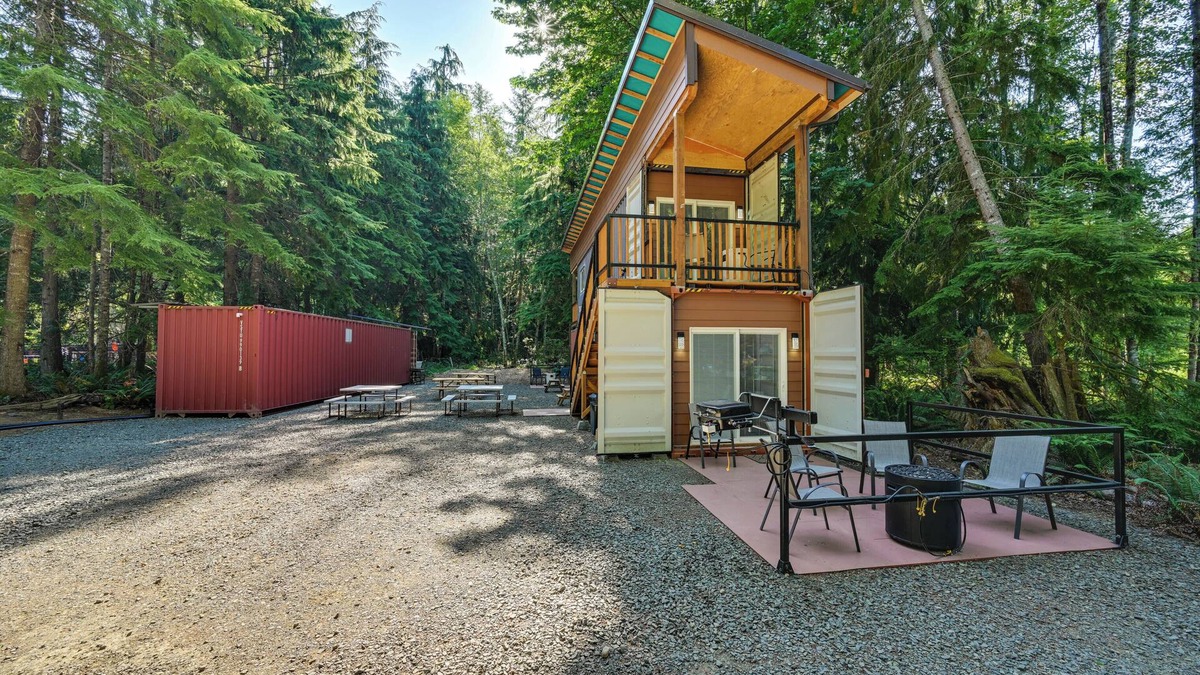 Pierce County Apartment | Unique Container Studio w/Deck & Fire Pit!