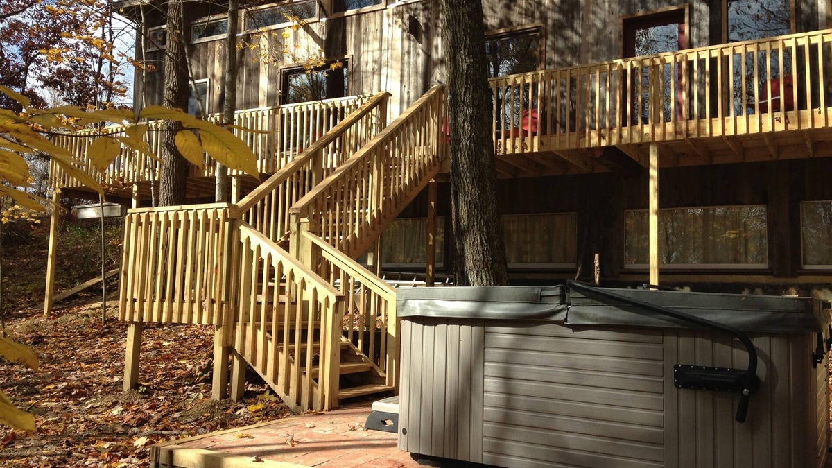 Logan Cottage | Unique Cottage Nestled Within Tall Oaks - SLEEPS 6!