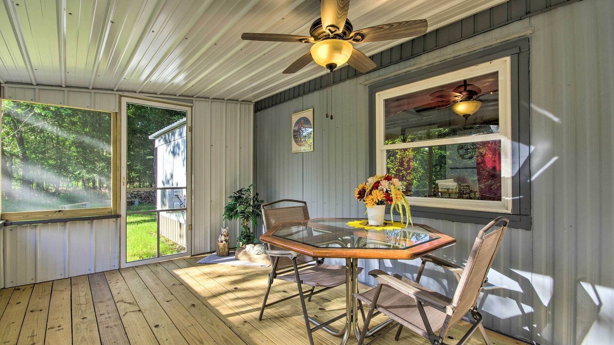 Florence House | Unique Creekside Escape - Enjoy On-Site Goats!