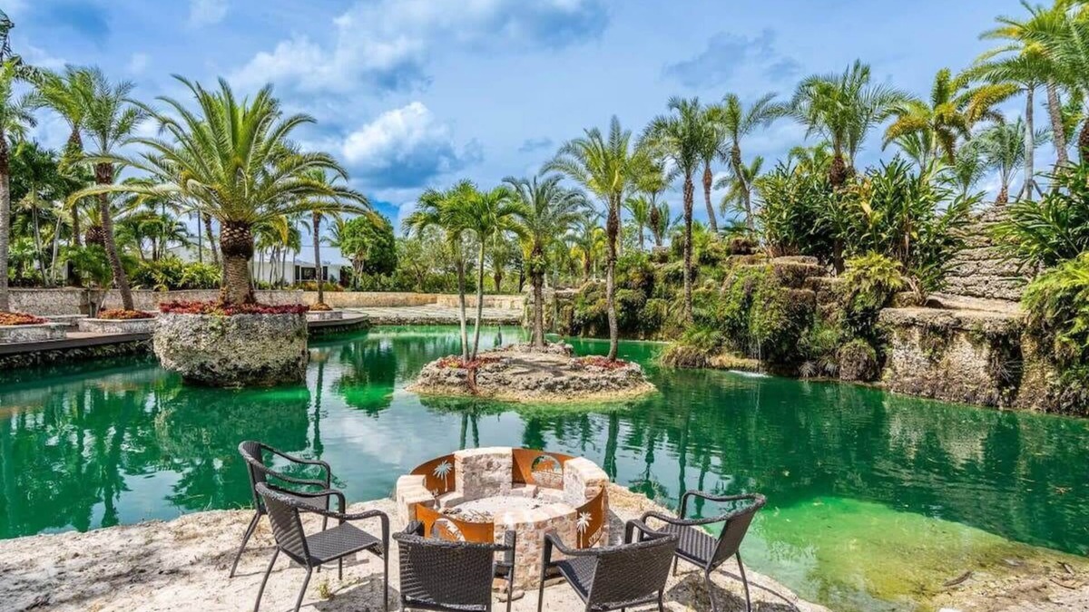 Homestead House | Unique Farmhouse Oasis - Pool, Game Room and Pond