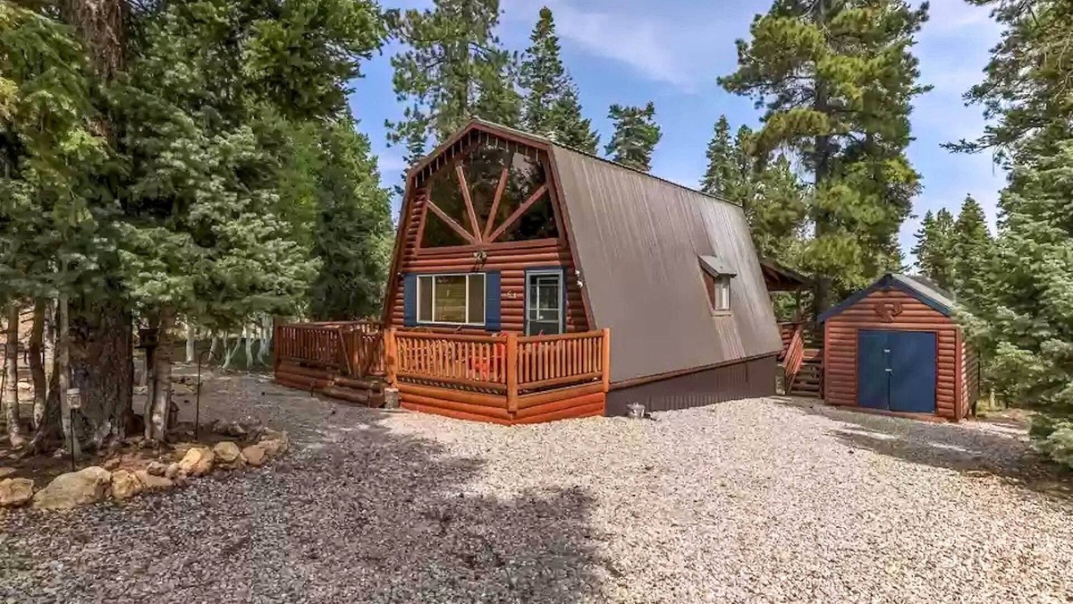 Duck Creek Village Cabin | Unique Forest Cabin with Deck: Ski, Hike, Fish!