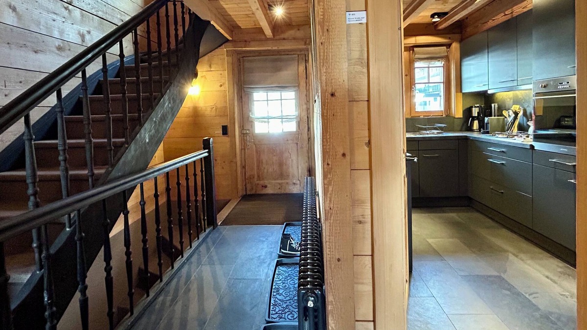 Villars-sur-Ollon Ski Chalet | Unique, High-design & Spacious 6-bedrooms Chalet in Villars centre!