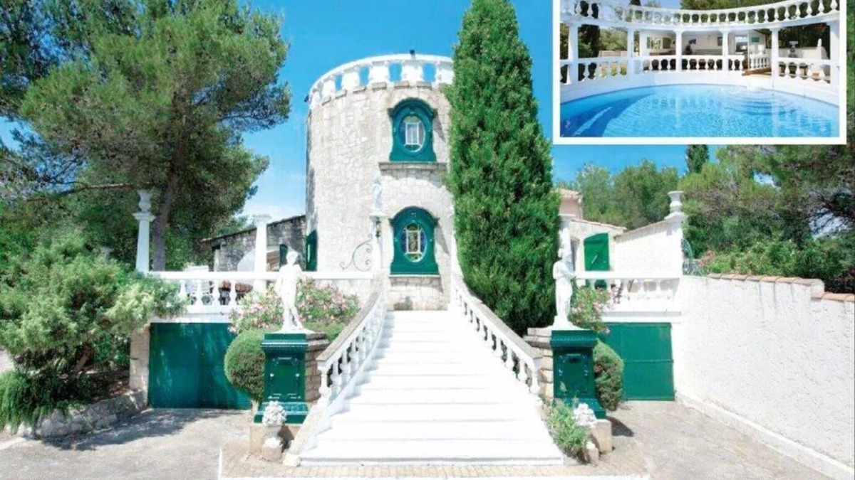 Beaucaire Villa | Unique hilltop villa in Provence, stunning private pool, 6+bdrms + optional gite