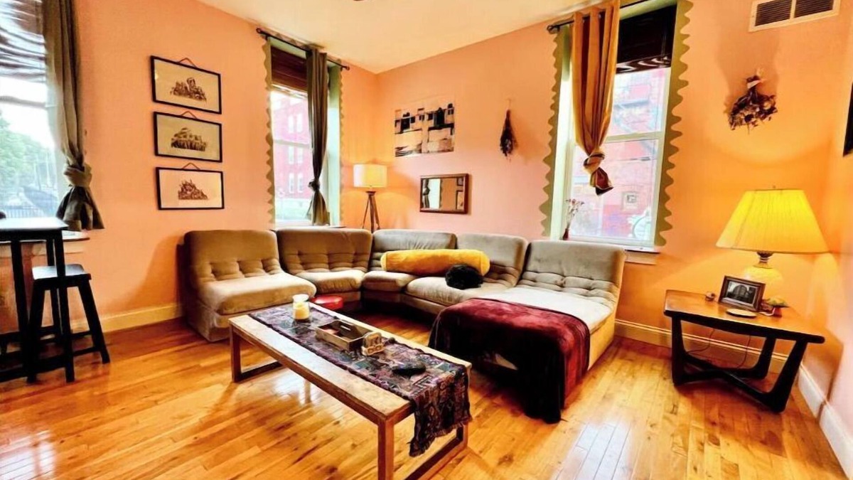 Benton Park House | Unique, Homey, & Spacious City Nest