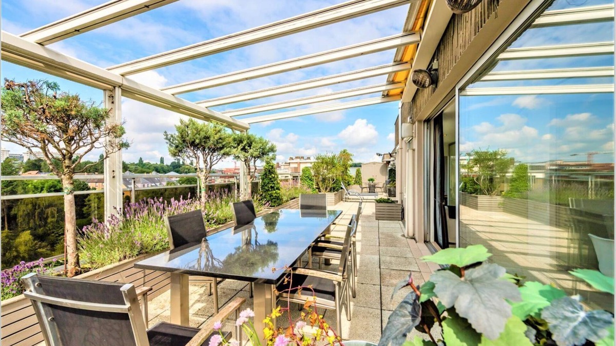 Sint-Lambrechts-Woluwe Apartment | Unique in Brussels : luxuous penthouse (160m2 + 80m2) panoramic view.