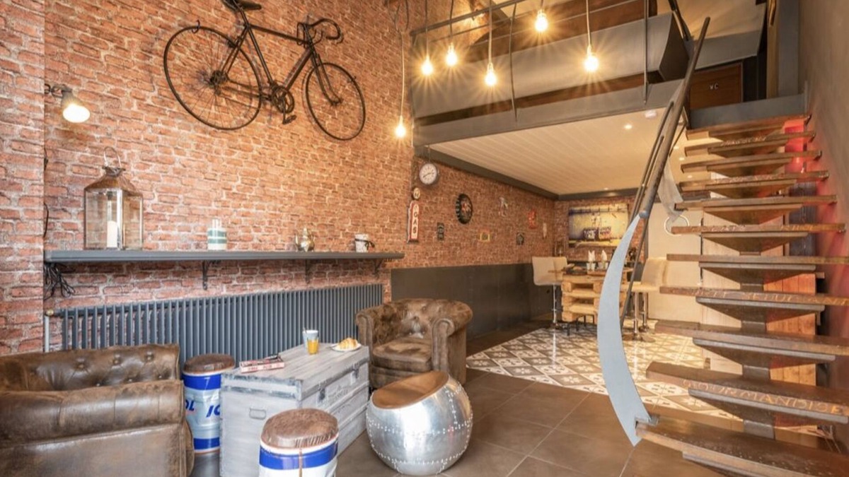 Le Puy-en-Velay Apartment | Unique industrial loft in city center 130m2, 3 bedrooms, ideal for a family