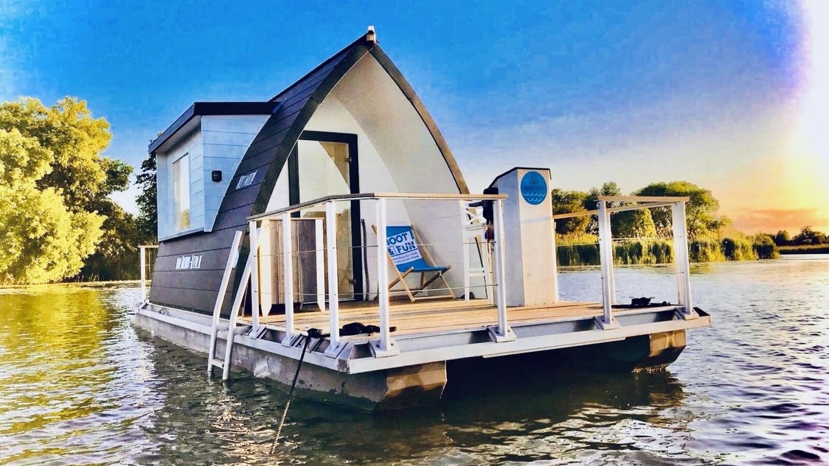 Ketzin/Havel Boat Rental | Unique license-free houseboat on the Havel
