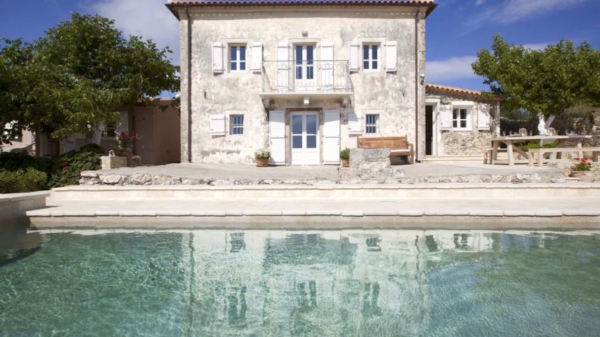 Mesovounia House | Unique, luxurious villa with infinity pool and sea view, free WiFi