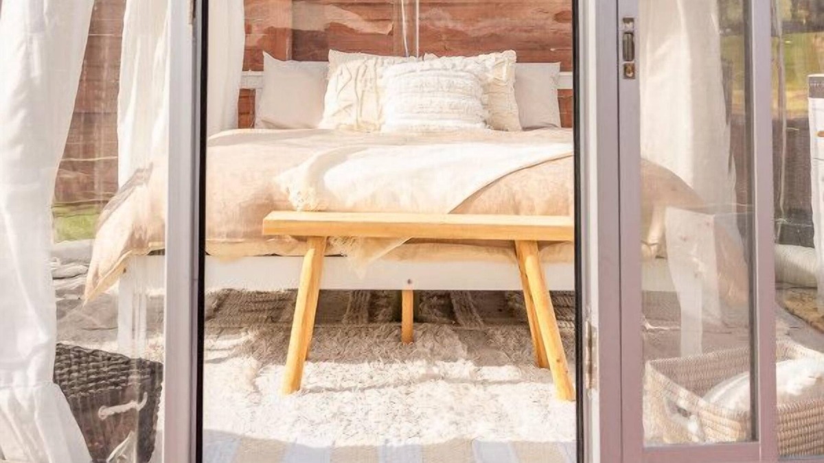 Mount Vincent House | Unique Luxury Bubble Hotel - Stargazing Oasis