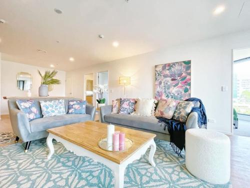 Newton Apartment | Unique Luxury Incredible SkyTower & Park View - Free Parking