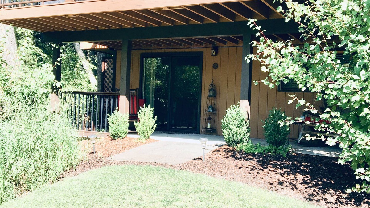 Missoula Apartment | Unique one bedroom or more lodge experience. Convenient and tucked away!