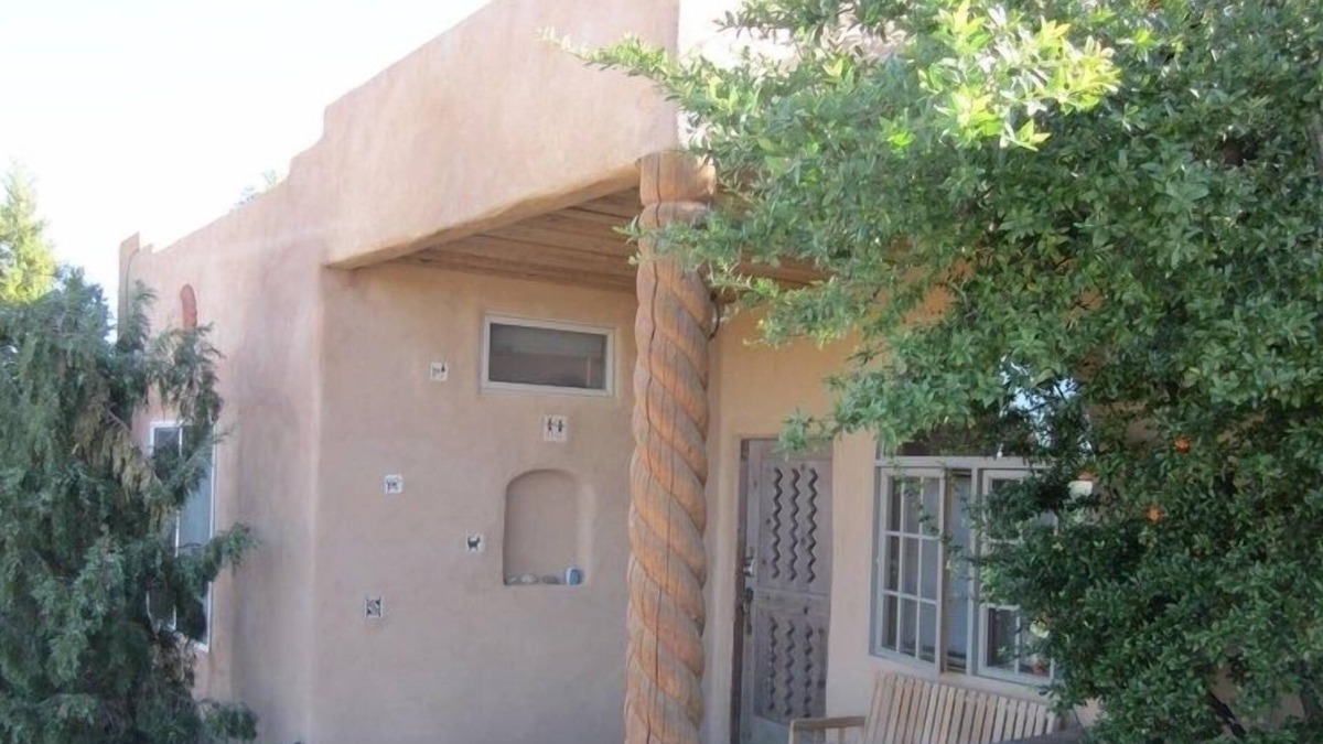 Sombrillo House | Unique Santa Fe Area Casita on 5 Acres with Great Views and nice amenities